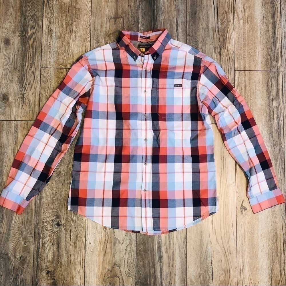 Eddie Bauer Classic Fit Casual Button Down Shirt